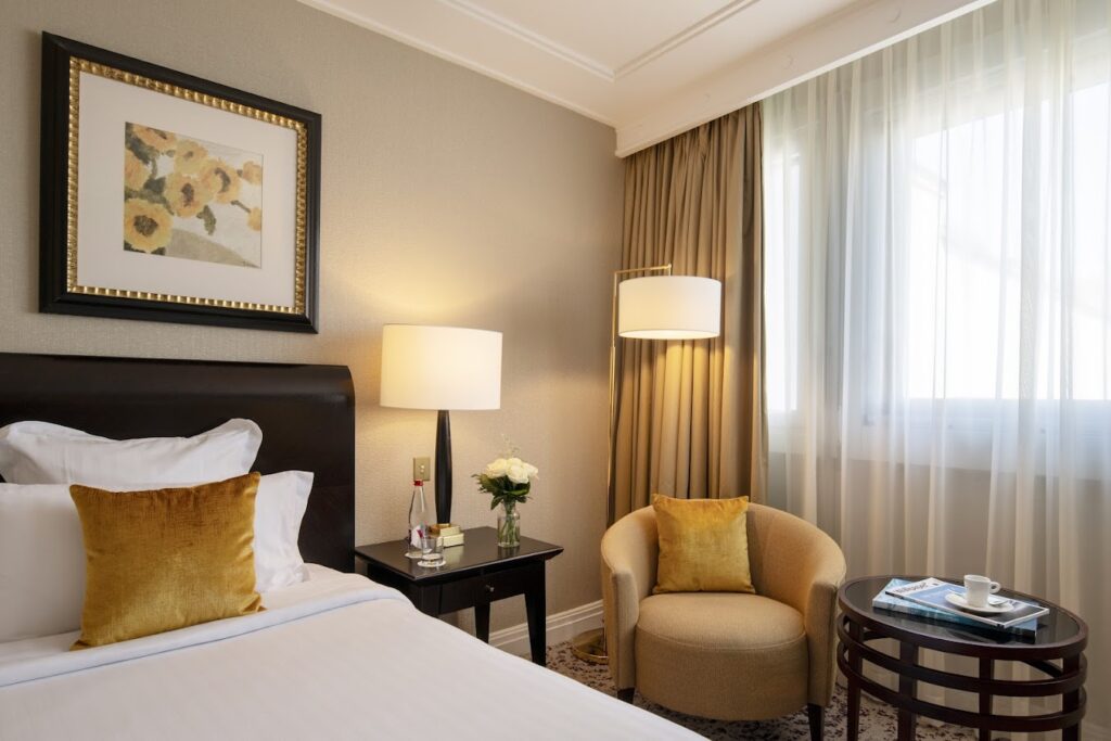 Warwick Champs-Élysées